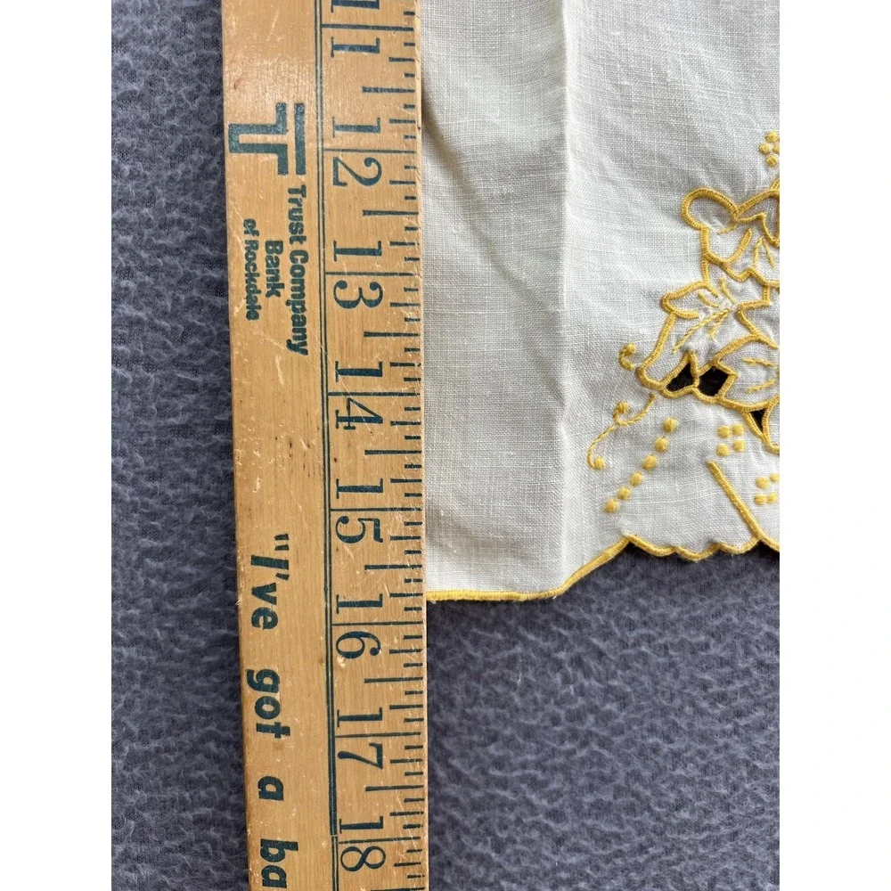 Vintage White Linen Guest Towel Yellow Floral Embroidery Cutwork Scalloped Edge